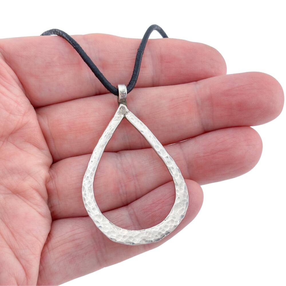 Vintage Sterling Silver Hammered Open Teardrop Black Leather Necklace 16.5"